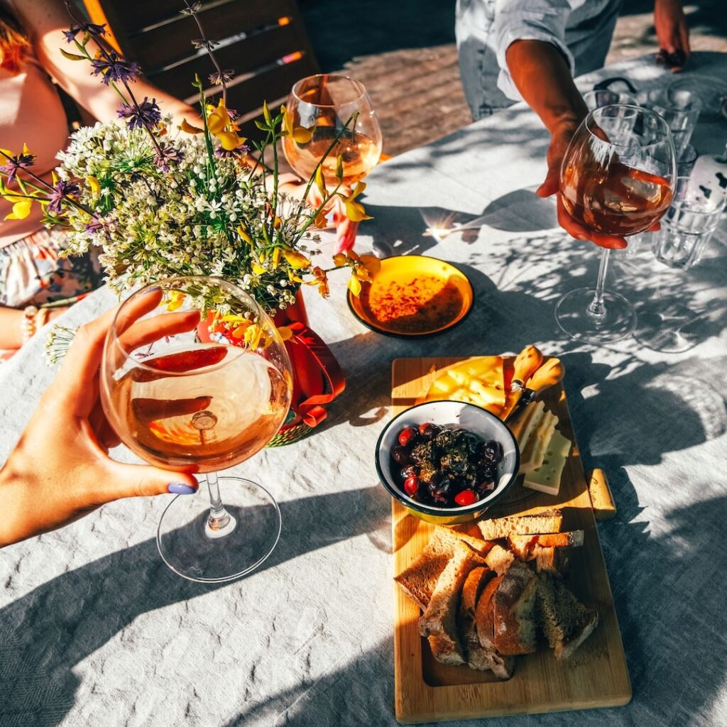 The Ultimate Guide To Hosting a Summer Party Like a Pro