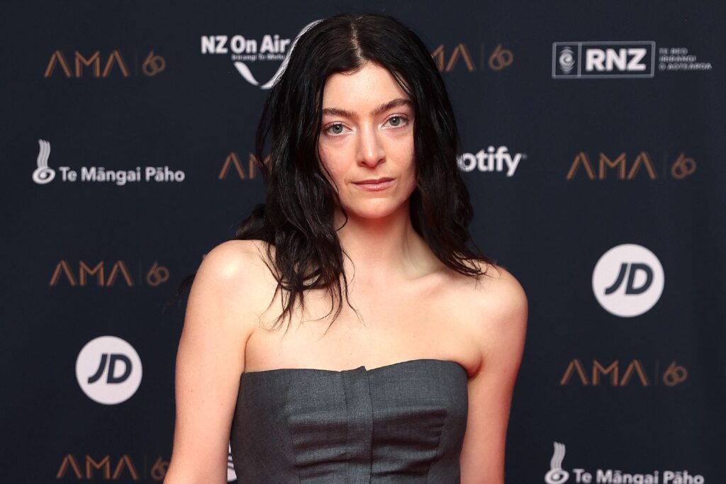 Lorde Was Threatened with Arrest by NYPD’s ‘Antiterrorism Unit’