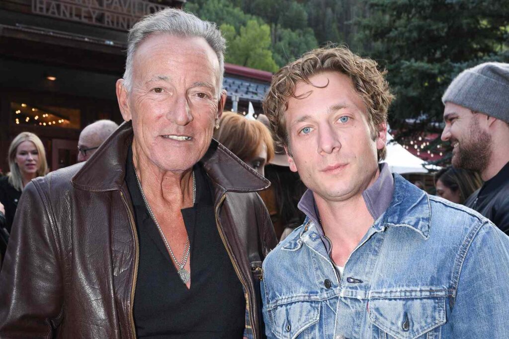 Jeremy Allen White’s Bruce Springsteen Portrayal Praised by Critics at Premiere