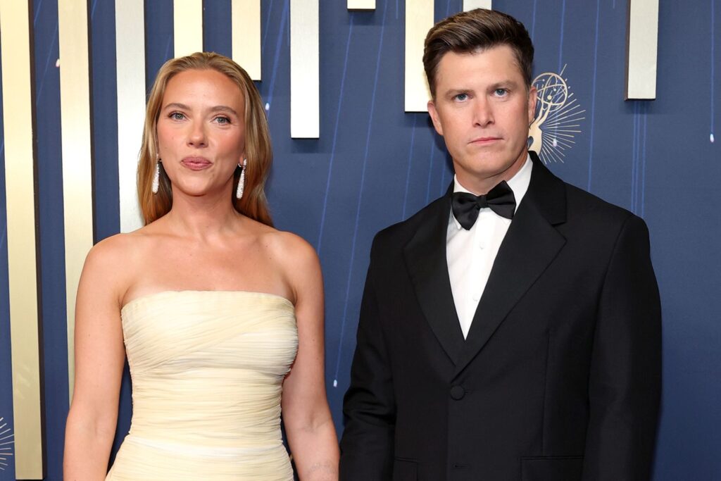 Scarlett Johansson and Colin Jost Have Surprise Date Night at Emmys 2025