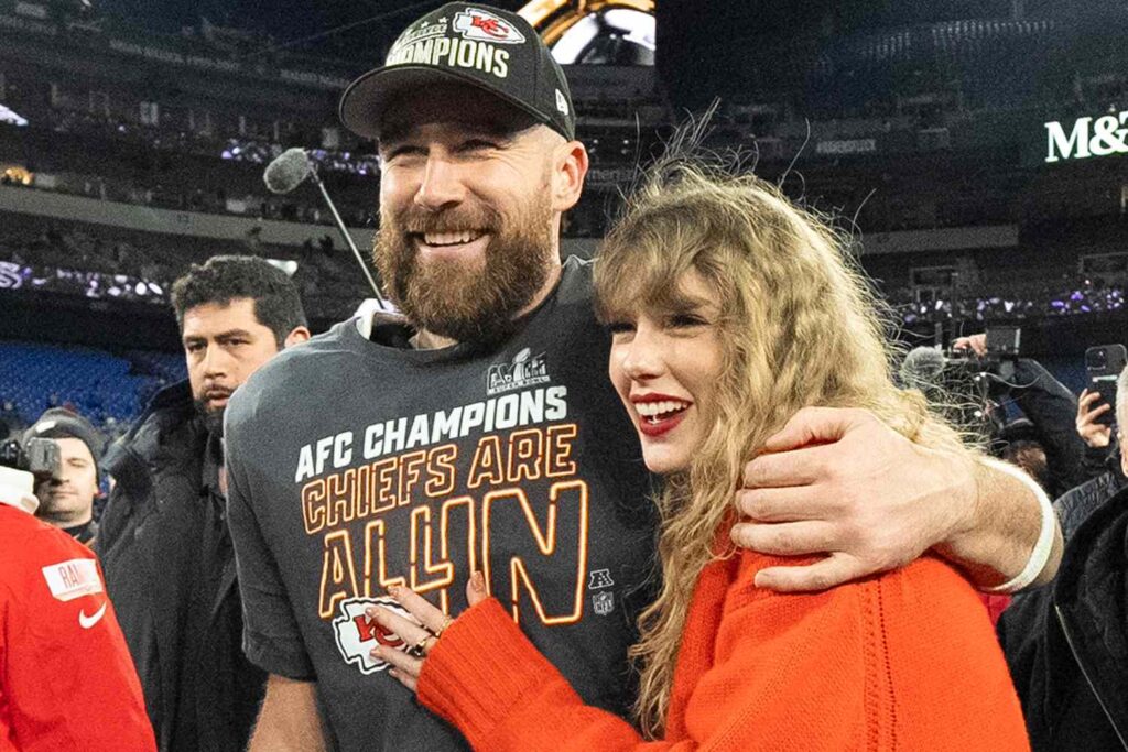 Taylor Swift Supports Fiancé Travis Kelce at Chiefs Game