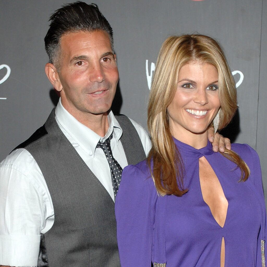 Lori Loughlin, Mossimo Giannulli Break Up, Separate