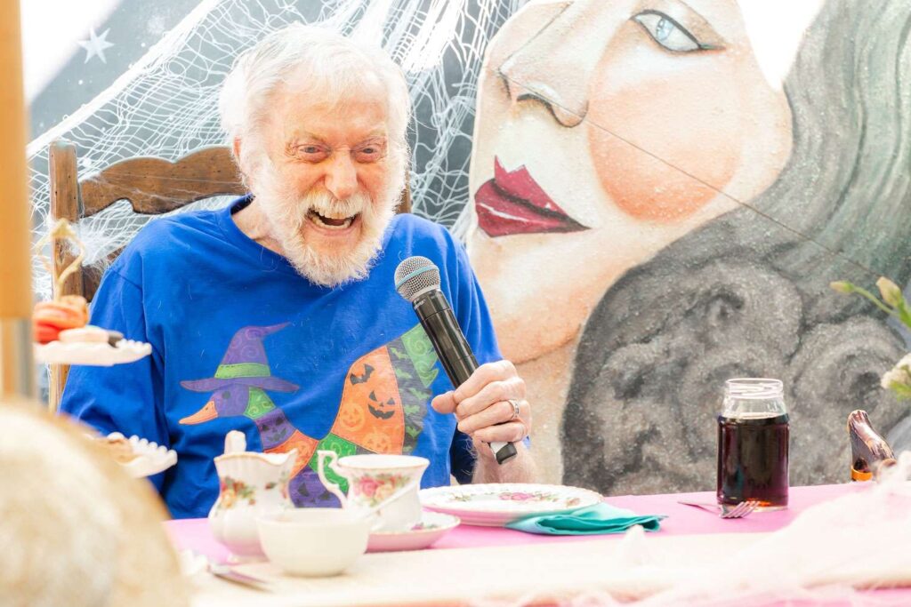 Dick Van Dyke Says ‘Mary Poppins’ Author Didn’t Like His, Julie Andrews’ Casting