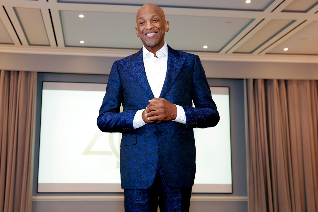 Donnie McClurkin Sets Final Recorded Album, Releases New Song “Better Afterwhile’