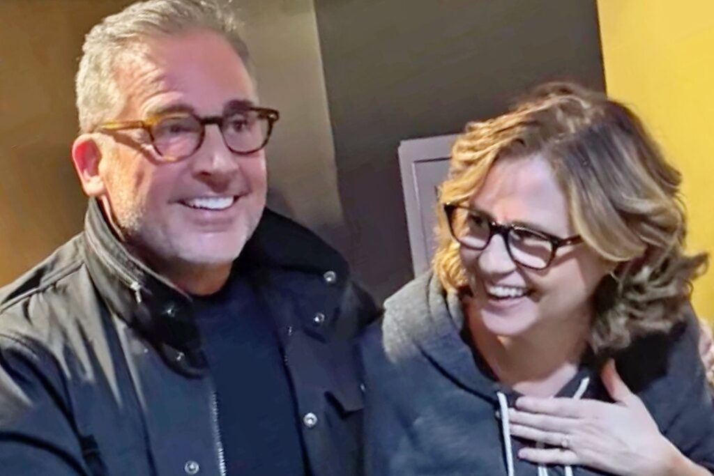 Steve Carrell Surprises ‘The Office’ Fans at Jenna Fischer’s Play in Chicago
