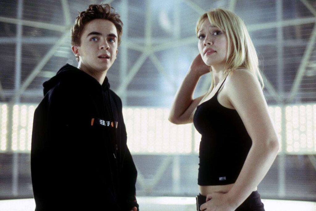 Frankie Muniz Hasn’t Spoken to Hilary Duff Since ‘Agent Cody Banks’ Because of Her Mom