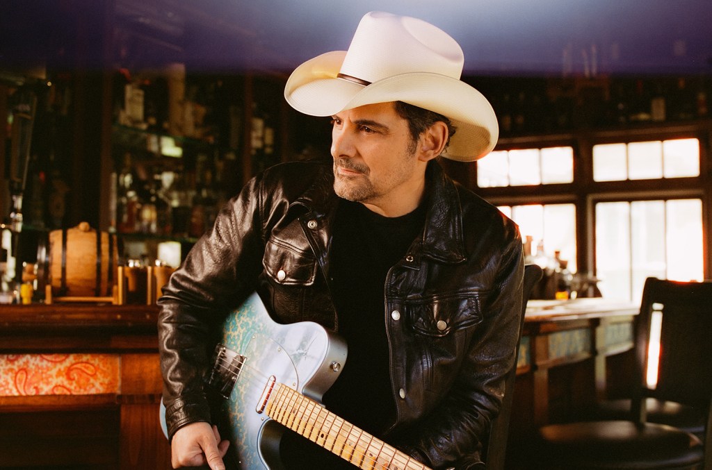 Brad Paisley, Tinashe to Sing National Anthem World Series Games 3 & 4