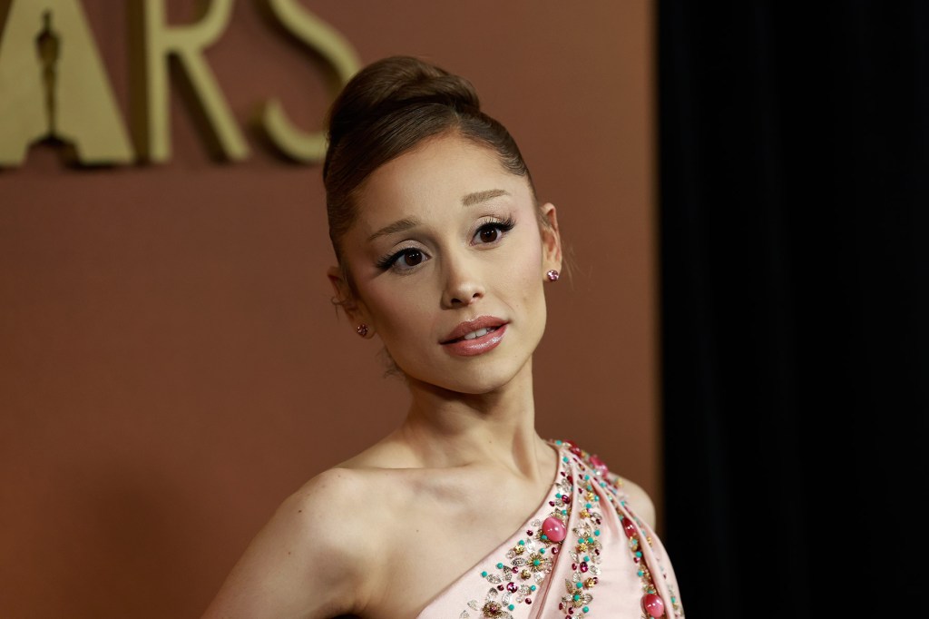 Ariana Grande to Host ‘SNL’ for Third Time With Cher as Musical Guest