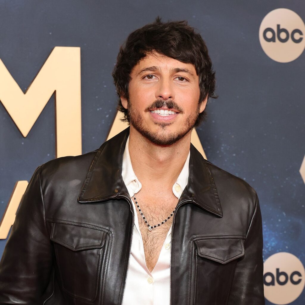Kelsea Ballerini’s Ex Morgan Evans, Laci Kaye Booth’s Red Carpet Photos