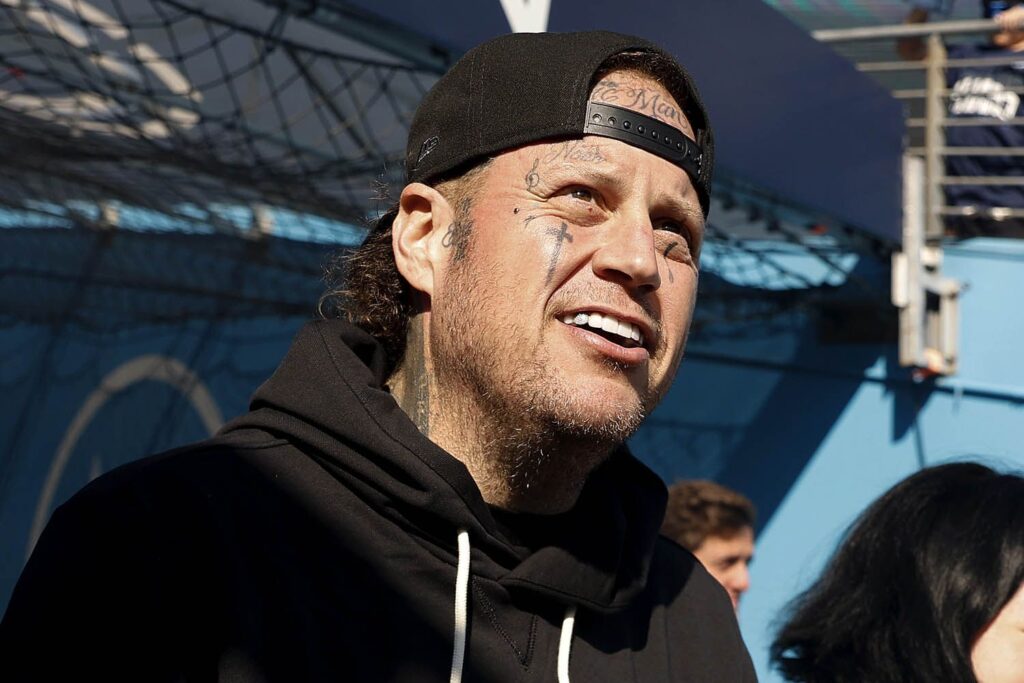 Jelly Roll Makes First Public Appearance Without Beard