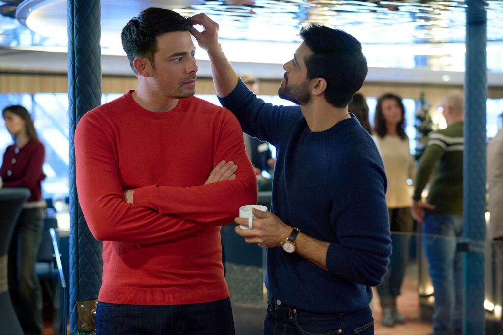 Jonathan Bennett on Telling Gay Love Stories on Hallmark (Exclusive)