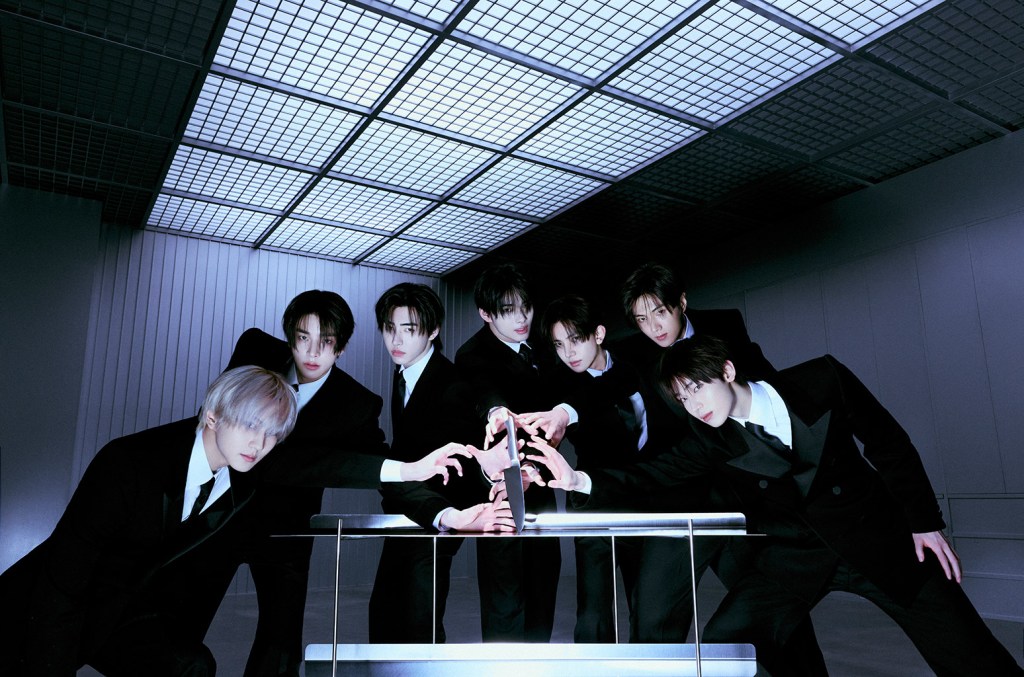 Justin Bieber’s ‘Mistletoe’ Covered by ENHYPEN for 2025 Holidays