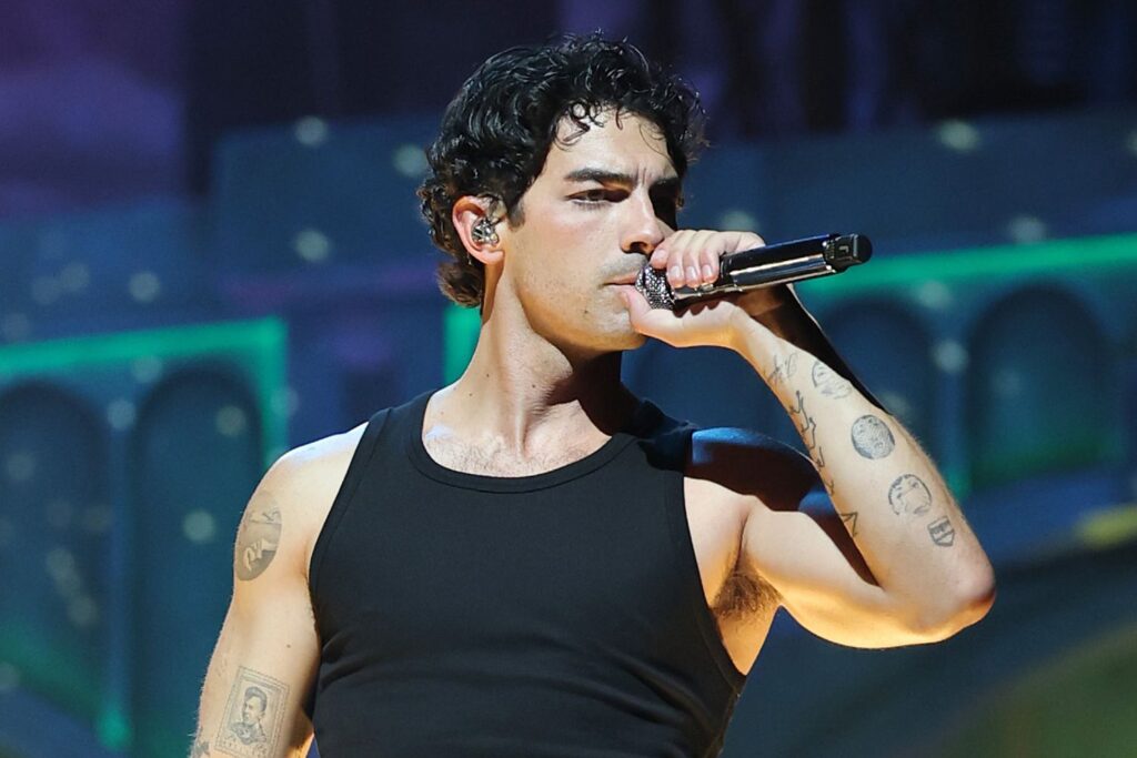 Joe Jonas Can Be Easily Distracted by ‘PG-13’ Signs at Jonas Brothers Gigs