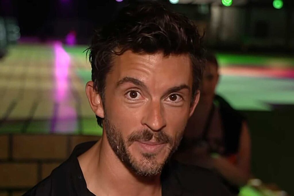 Jonathan Bailey Reworks ‘Wicked’ Line to Celebrate Sexiest Man Alive Title: Watch