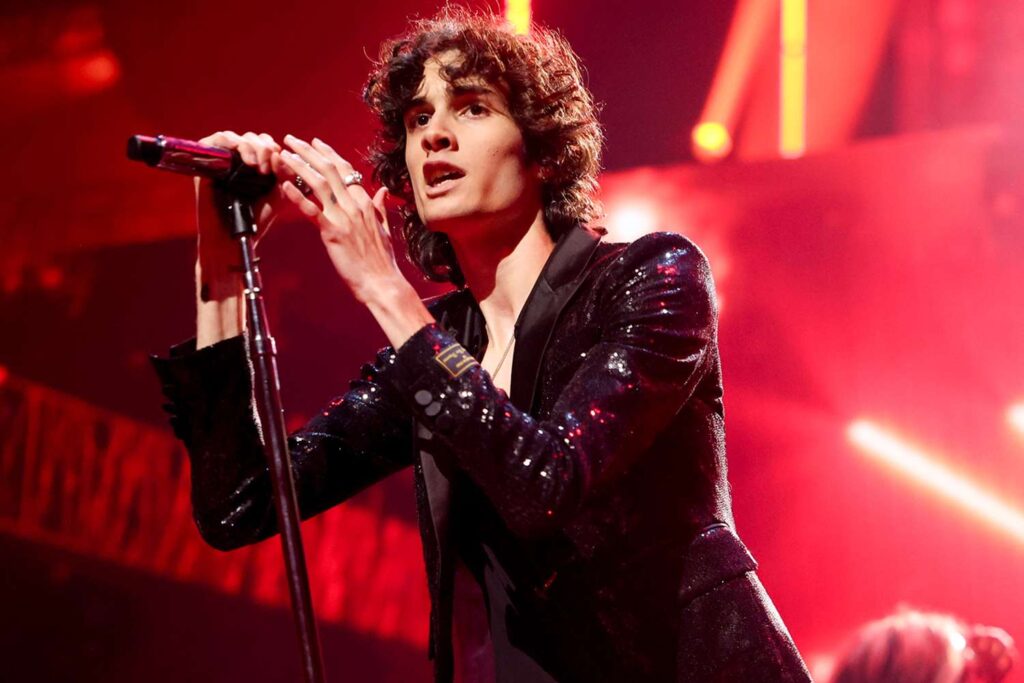 Sombr Reveals He Chipped His Tooth for the Third Time During Brooklyn Concert