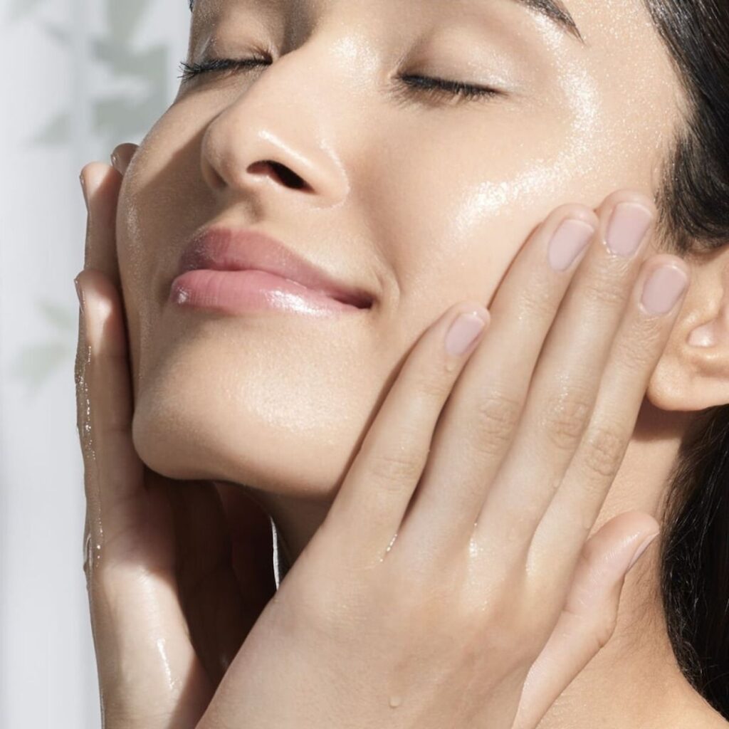 Best Facial Essences to Add Hydration to Your Skincare Routine