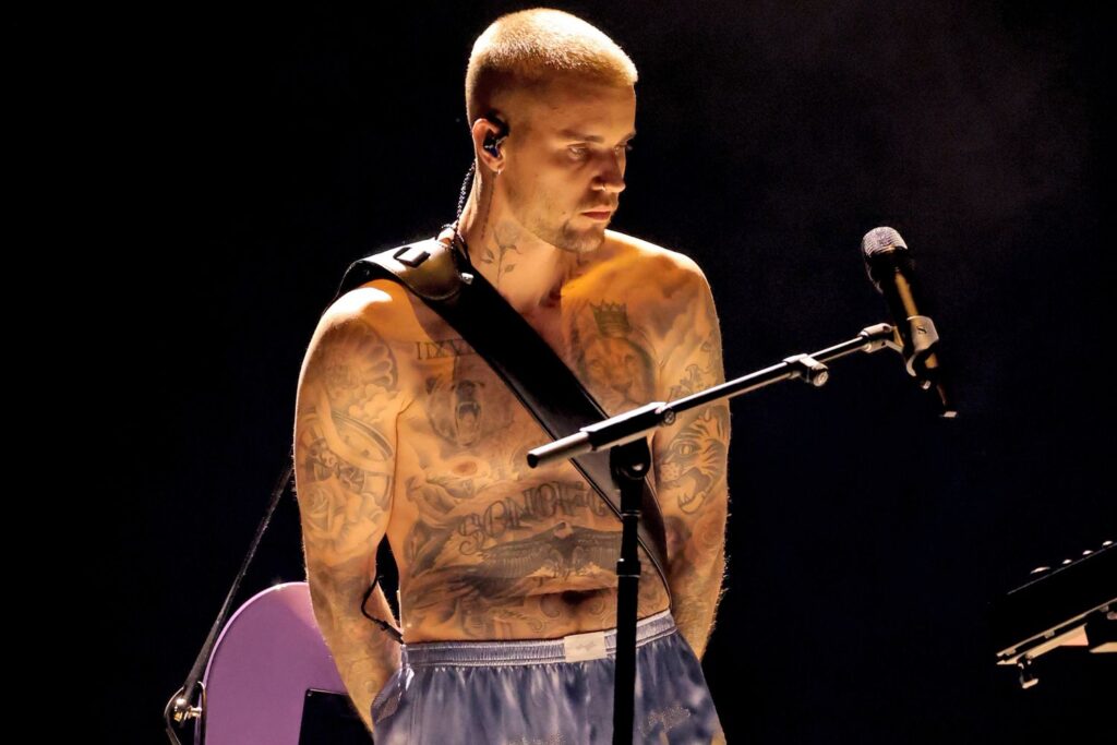 Justin Bieber Goes Shirtless for 2026 Grammys Performance